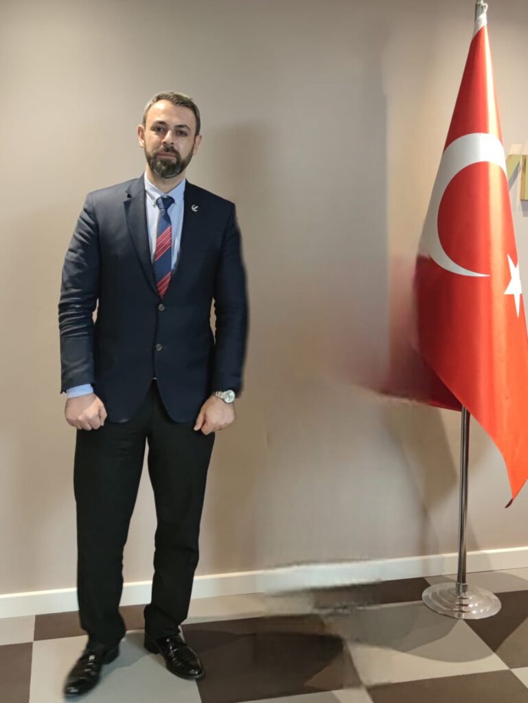 Toplumsal Değişim İçin Eğitim Politikalarına Önem Veren Akın Tunçdemir